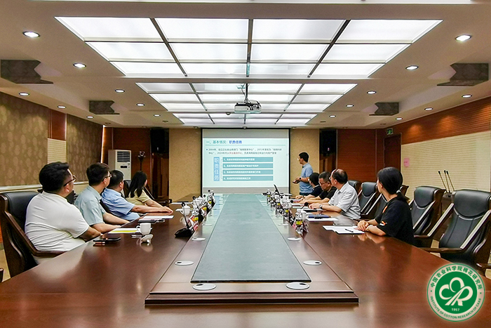 座谈会现场xiu.jpg